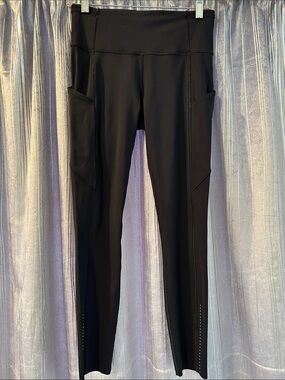 LULULEMON Fast and Free High-Rise Tight 25".  Black.  SIZE 6